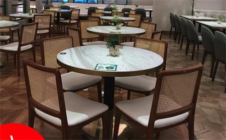 餐桌買什麽樣的好（hǎo）?如何挑選餐廳家（jiā）具?