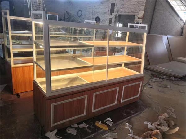 麵包展示櫃怎麽擺放好,這裏有擺放小訣（jué）竅!--海德利家具（jù）