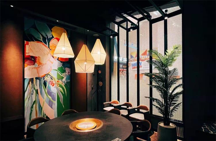 湊湊廣州琶（pá）洲保利廣場店包房火鍋桌椅