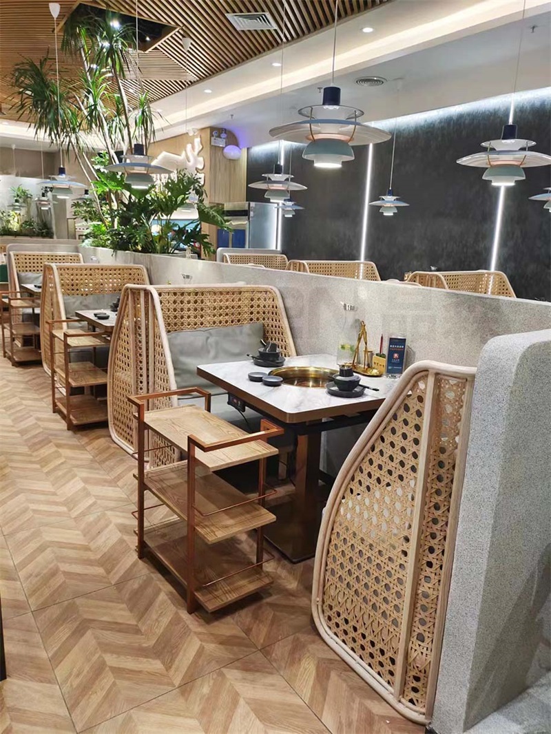椰皇四季椰漿雞餐廳家具（jù）