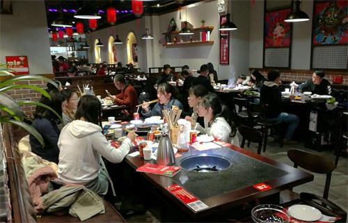 麻辣英雄重慶老火鍋開業